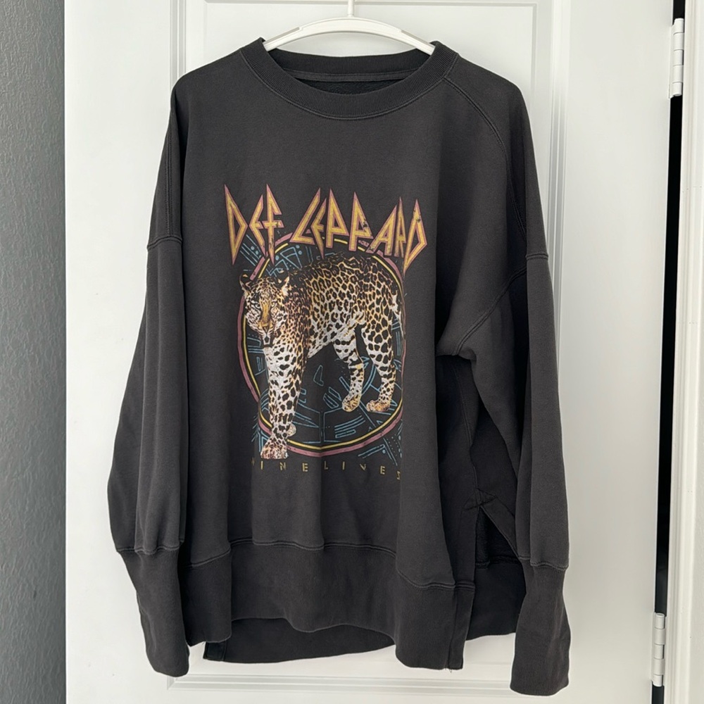 Abercrombie and Fitch Def Leppard Sweatshirt
